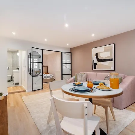 Whome Live From The Famous Street Appartamento Lisbona